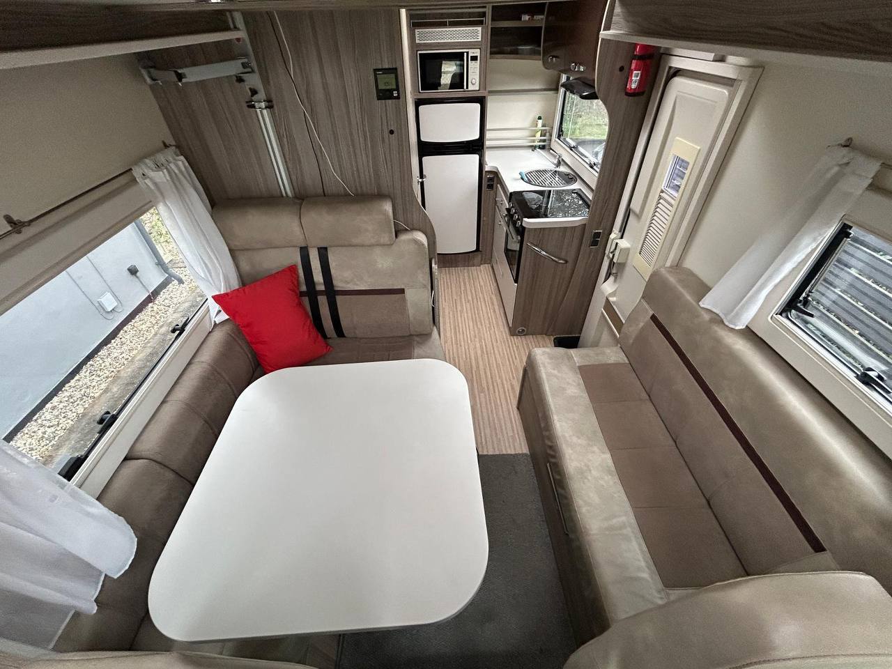 Van 3