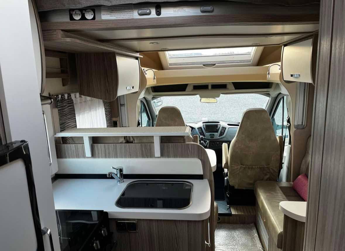 Van 2