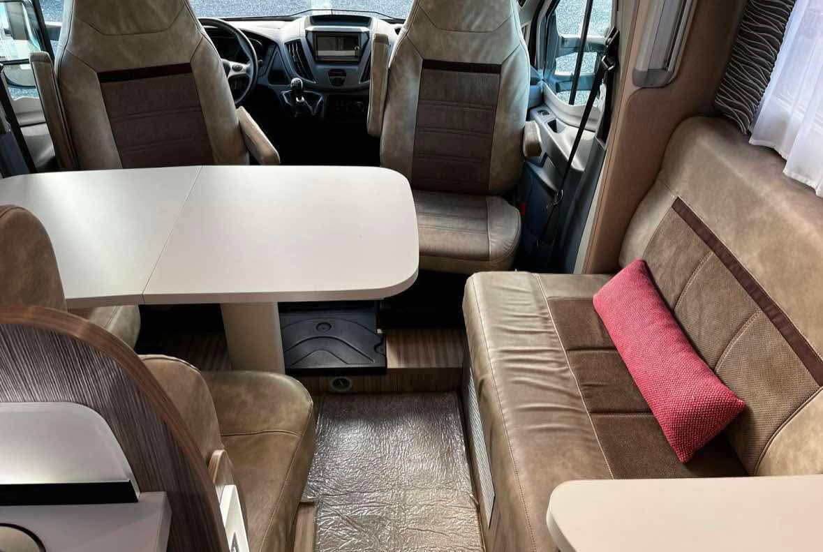 Van 2