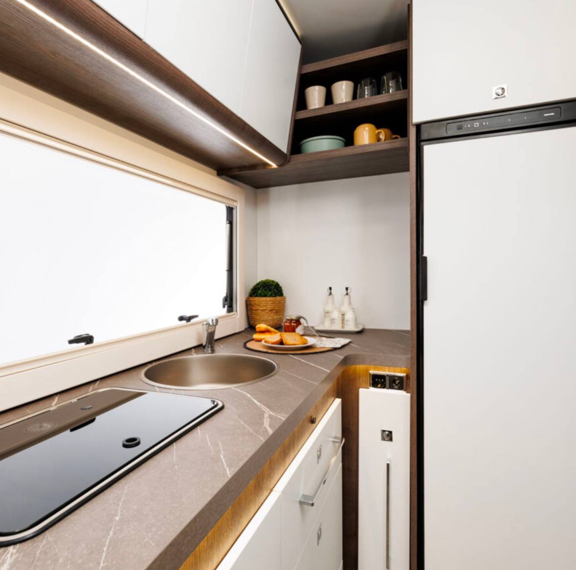 Van 3